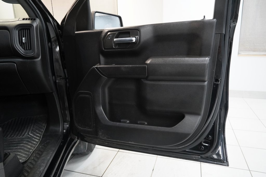 Used 2022 Chevrolet Silverado 1500 Custom image 25