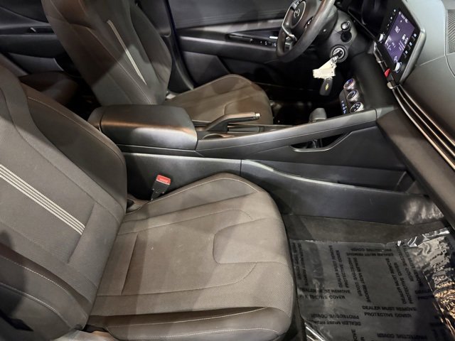 Used 2021 Hyundai Elantra SE image 21