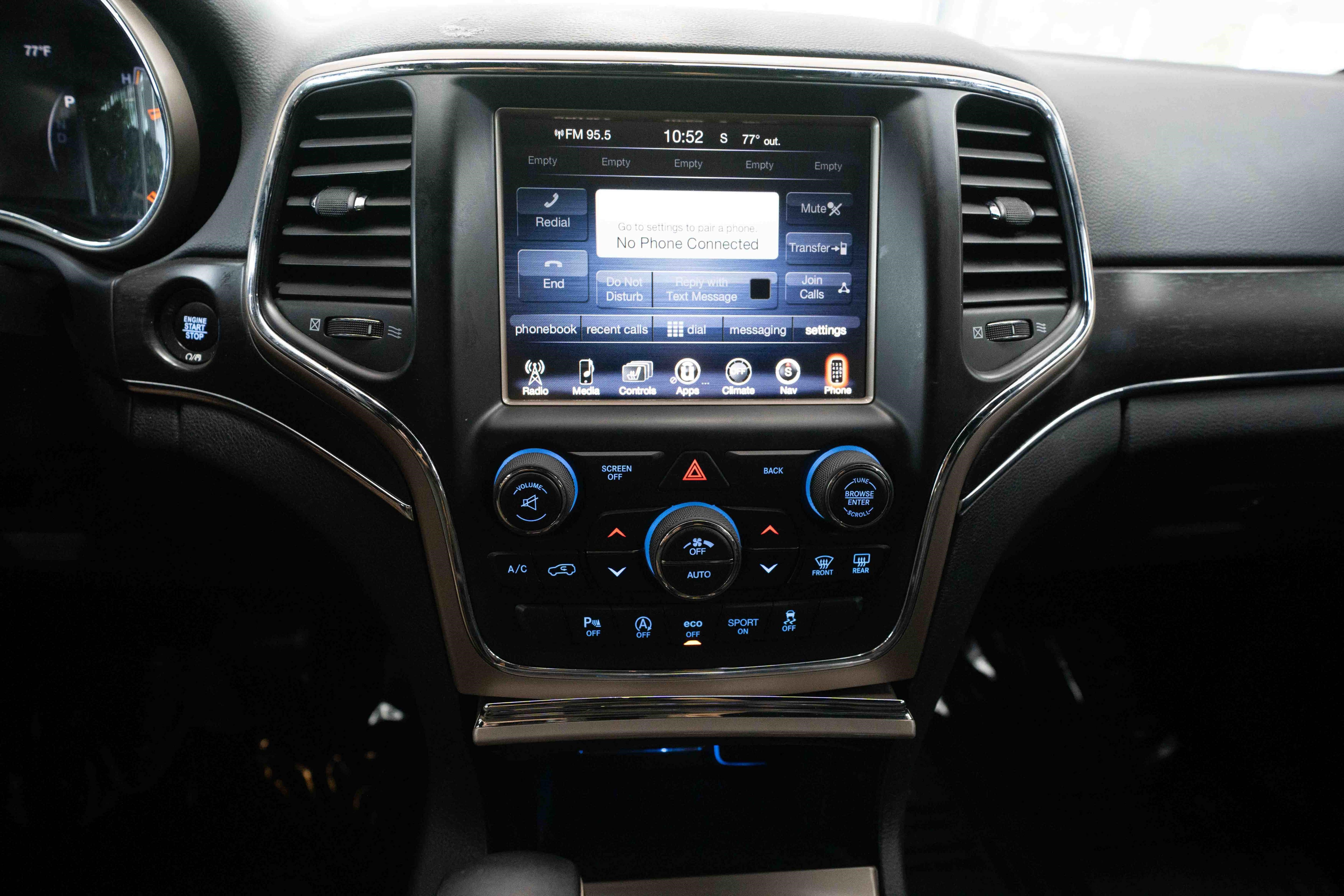 Used 2017 Jeep Grand Cherokee Limited AWD/4WD image 16