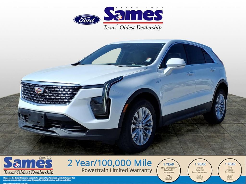 Used 2024 Cadillac XT4 Luxury w/ Cold Weather Package image 3