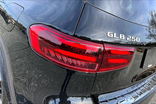 Certified 2025 Mercedes-Benz GLB 250 4MATIC image 26
