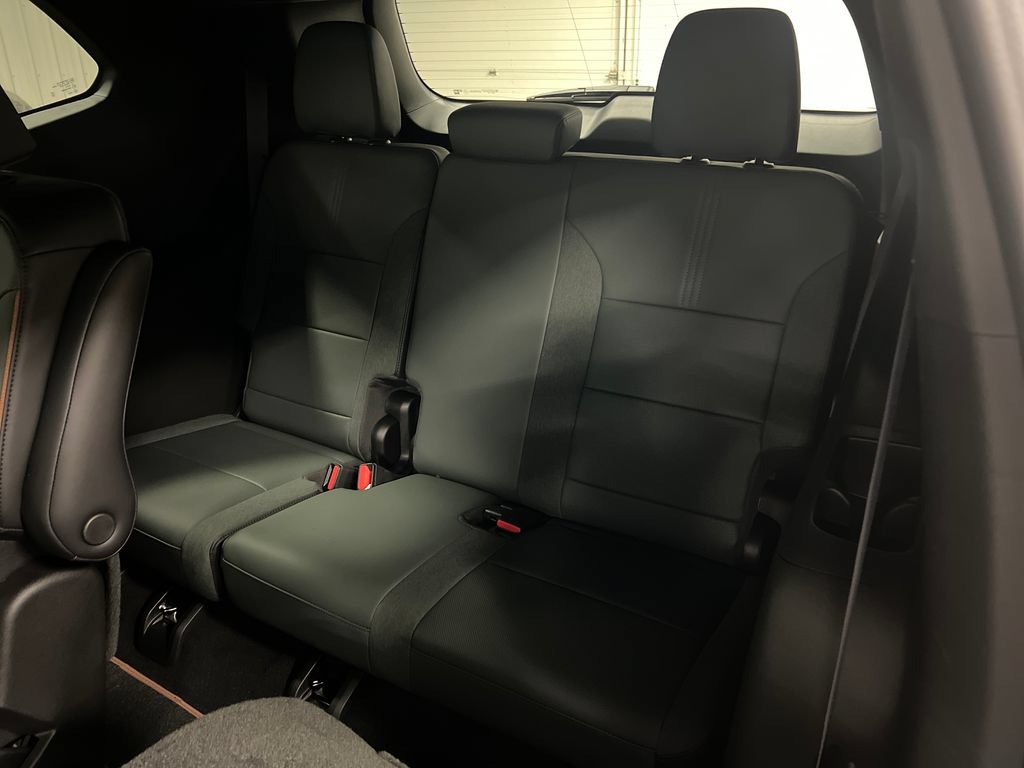 New 2026 GMC Acadia AT4 w/ Luxury Package AWD/4WD image 14