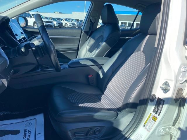 Used 2023 Toyota Camry SE image 13