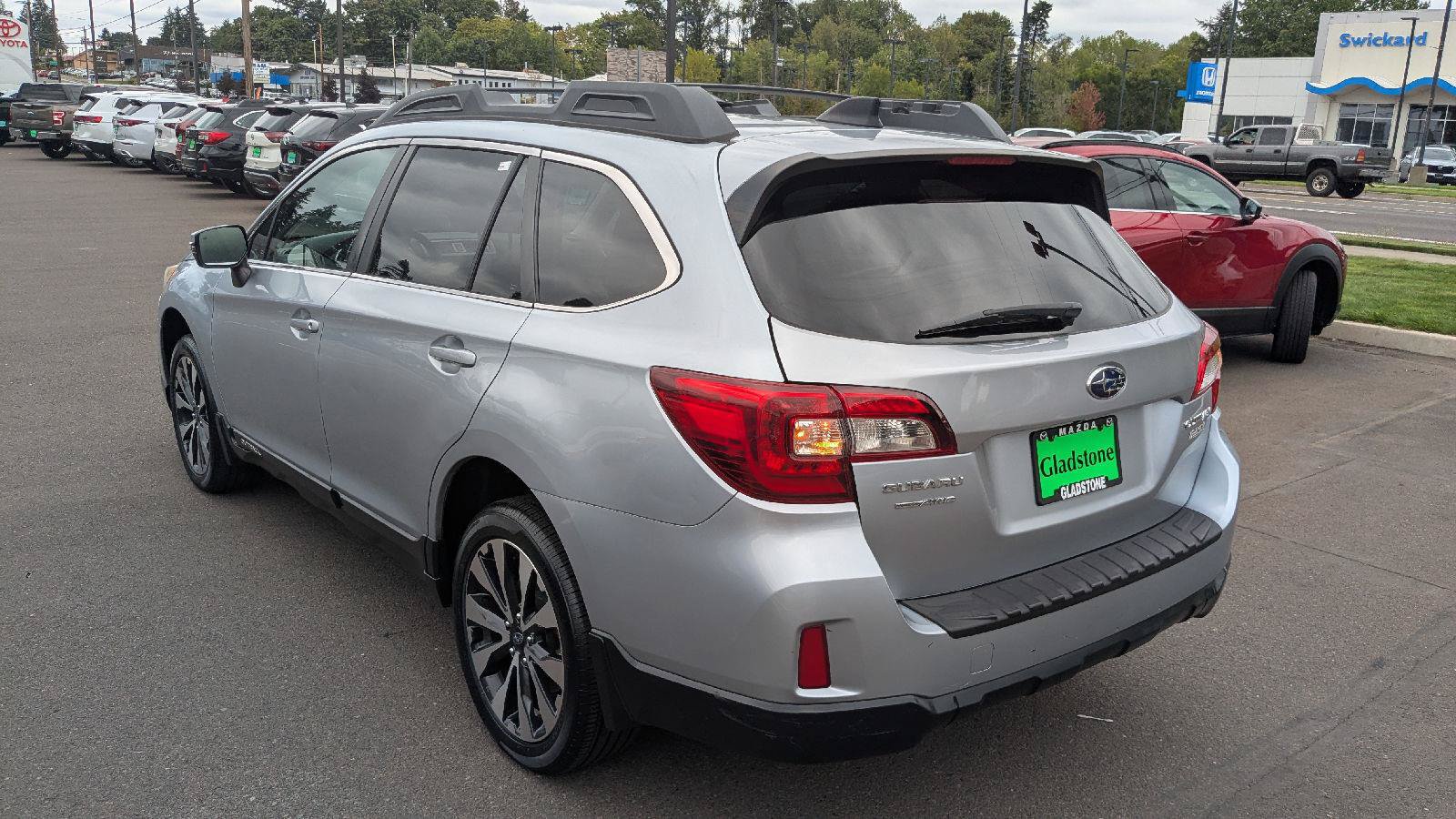 Used 2016 Subaru Outback 2.5i Limited AWD/4WD image 4