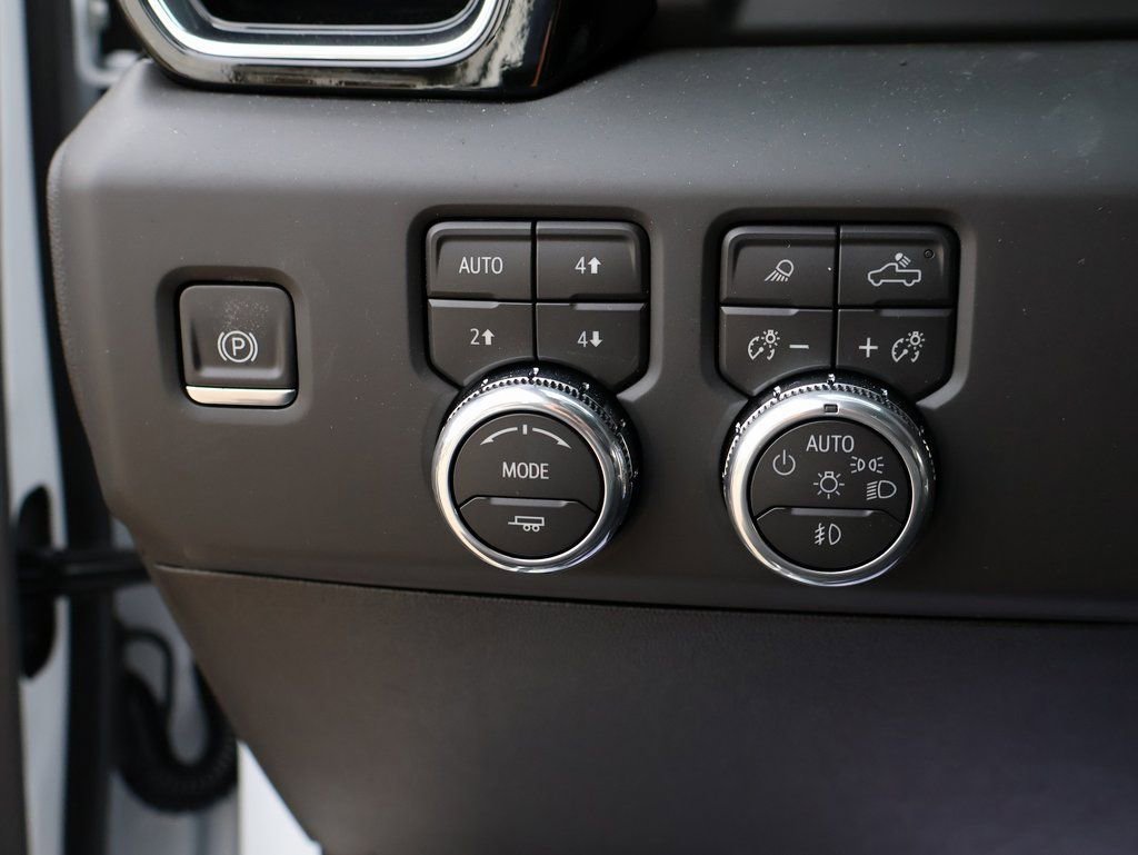 New 2026 GMC Sierra 3500 Denali w/ Denali Reserve Package image 45