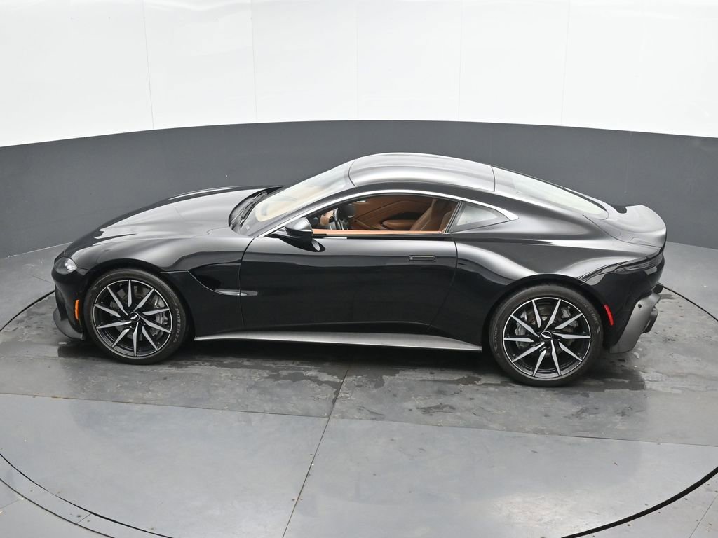 Used 2020 Aston Martin V8 Vantage Coupe RWD image 34