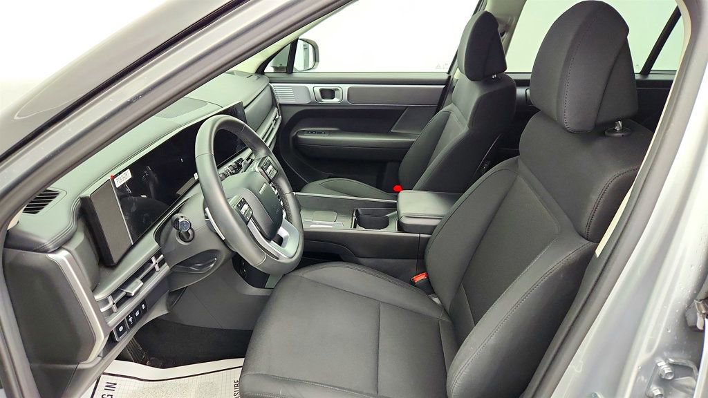 Used 2025 Hyundai Santa Fe SE image 17