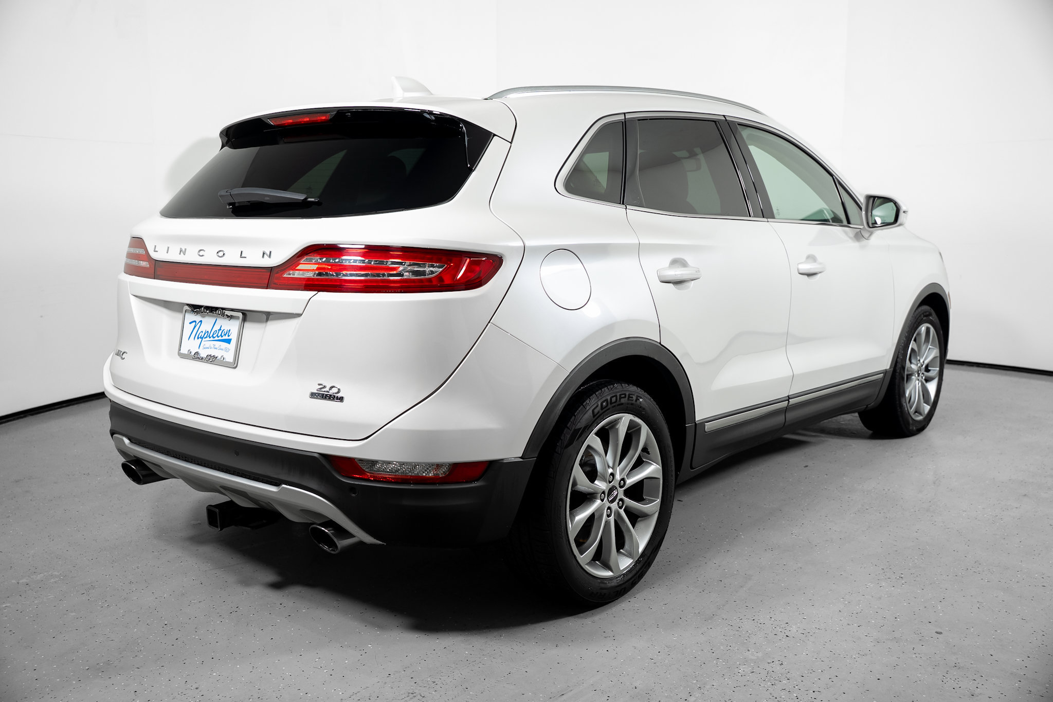 Used 2015 Lincoln MKC FWD w/ Equipment Group 101A Select image 9