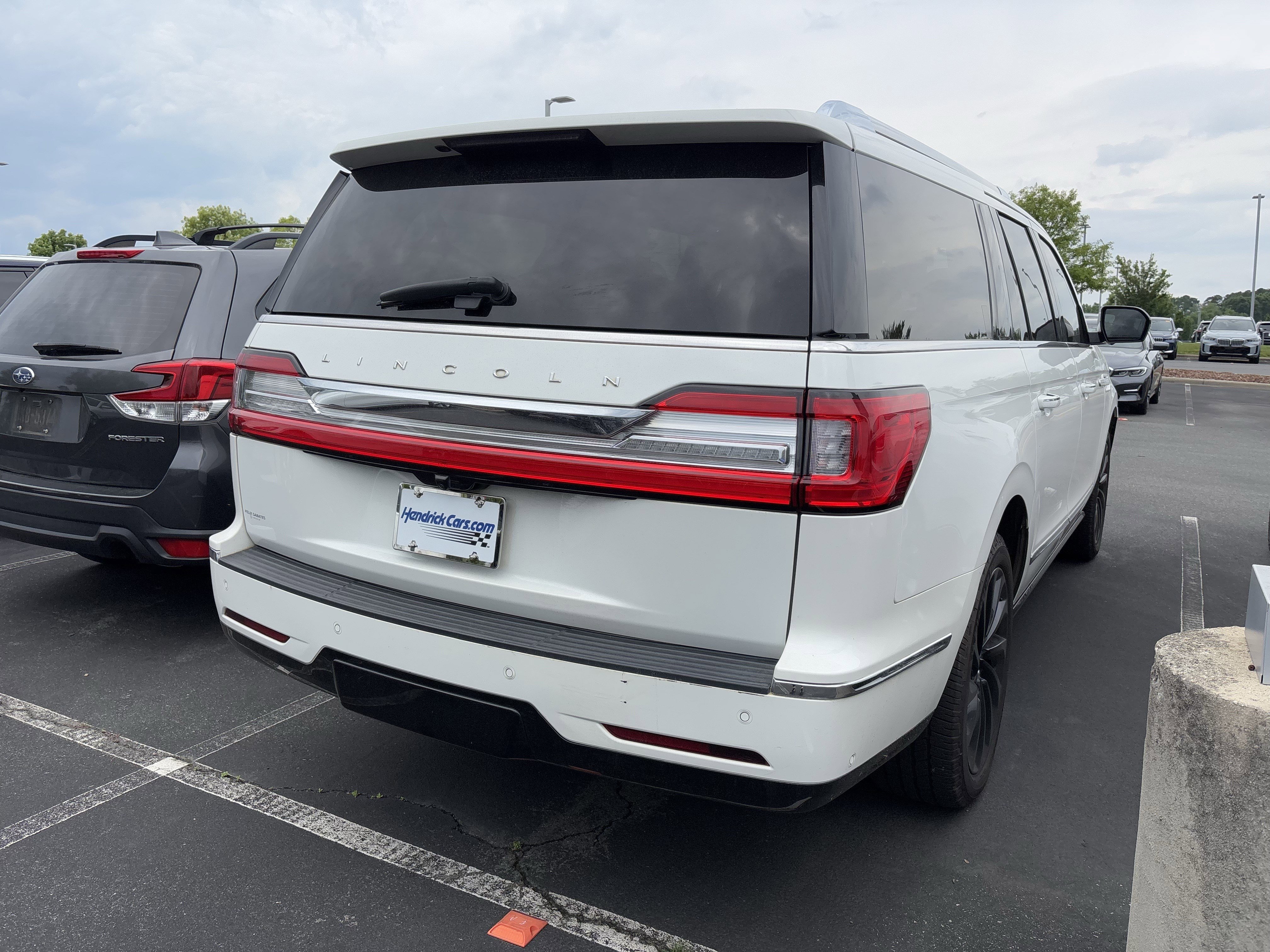 Used 2020 Lincoln Navigator L Reserve w/ Equipment Group 208A Reserve AWD/4WD image 23