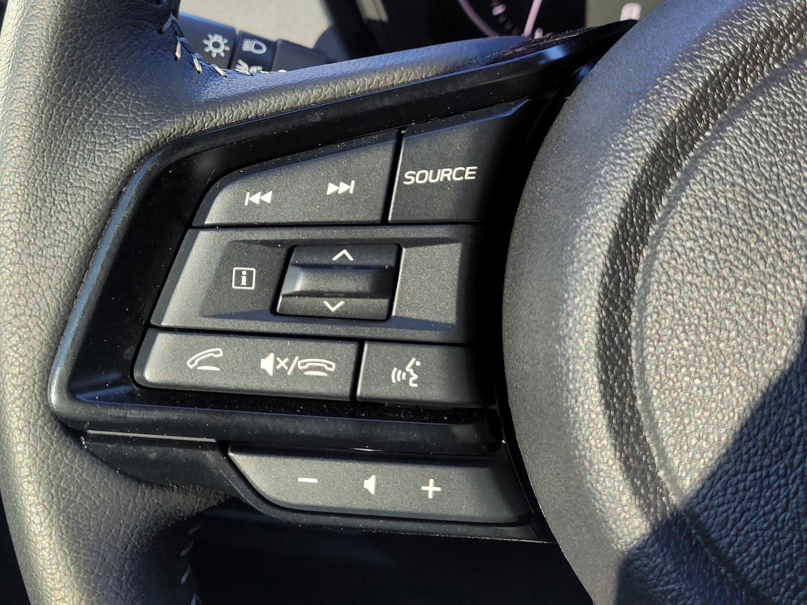 Used 2025 Subaru Forester Premium image 9