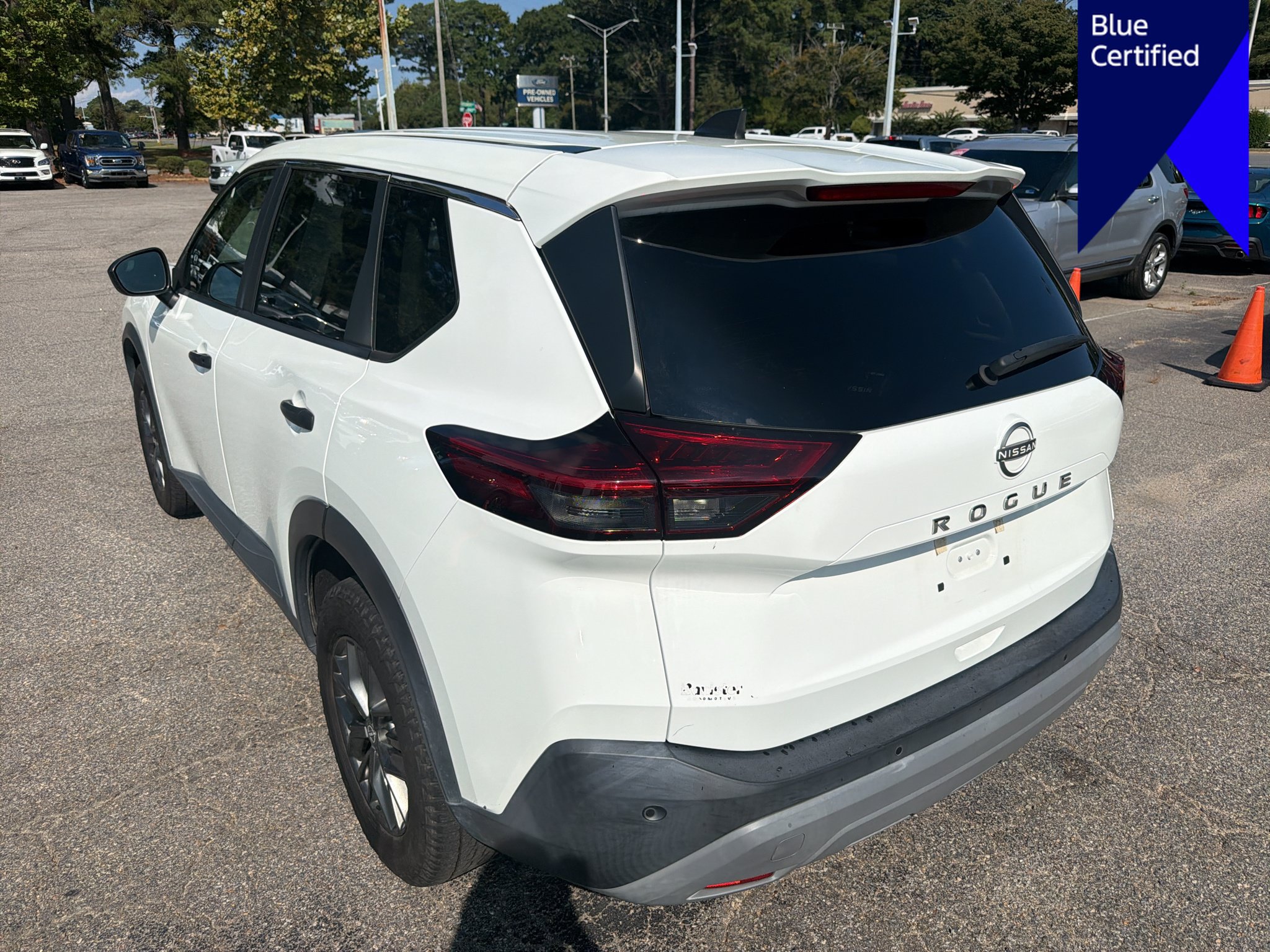 Used 2023 Nissan Rogue S FWD image 7
