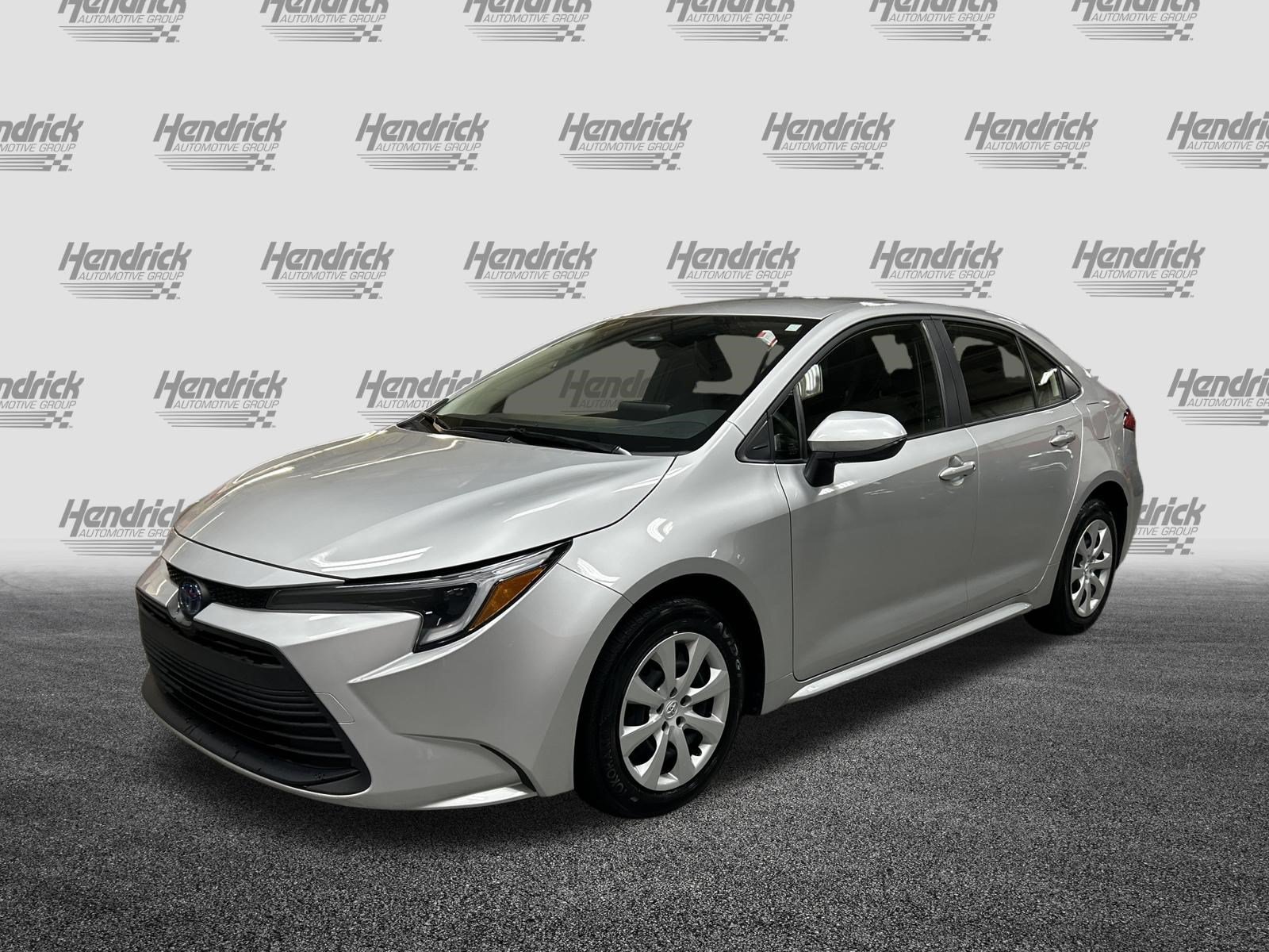 Used 2023 Toyota Corolla LE FWD image 5