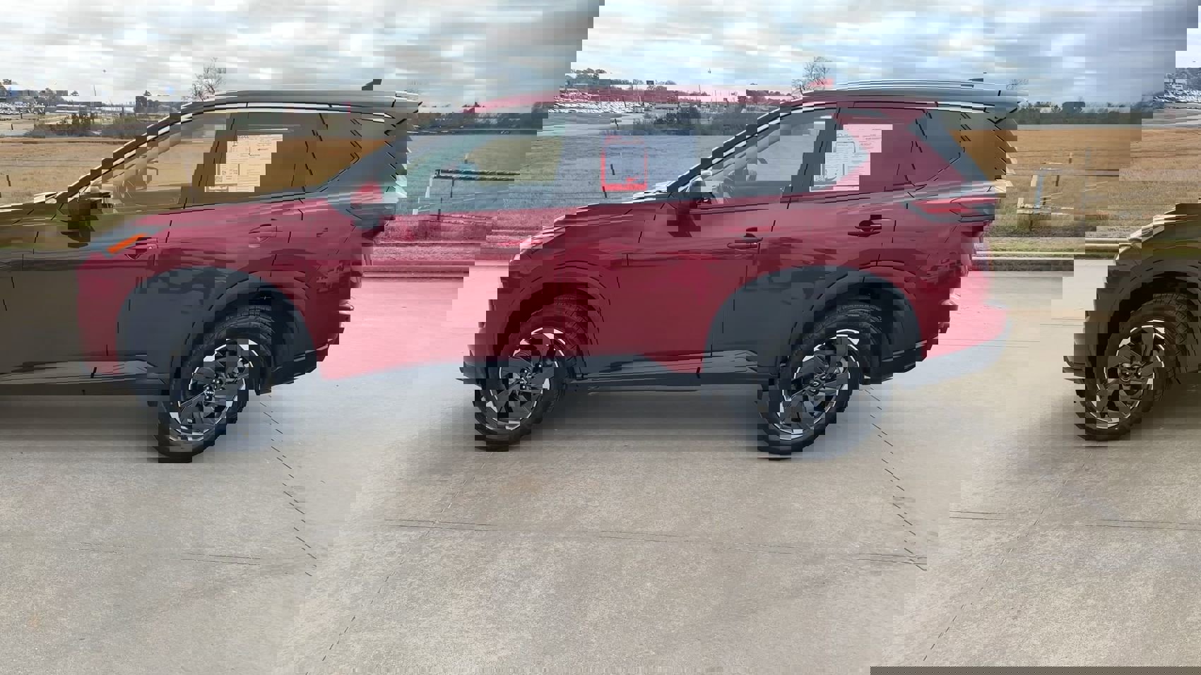 Used 2024 Nissan Rogue SV image 6