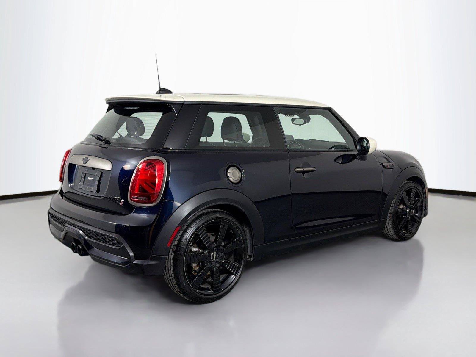 Used 2024 MINI Cooper S w/ MINI Resolute Edition FWD image 5