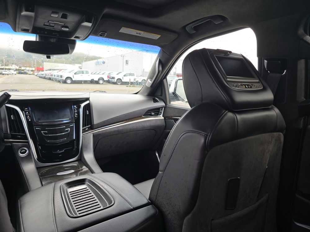 Used 2019 Cadillac Escalade ESV Platinum image 14