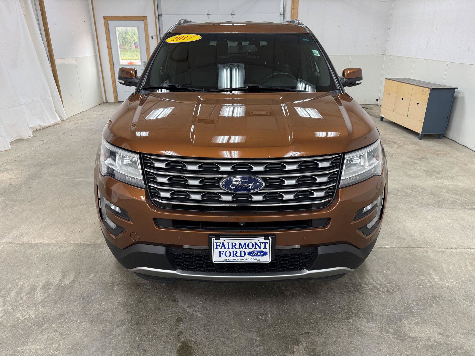 Used 2017 Ford Explorer Limited AWD/4WD image 3