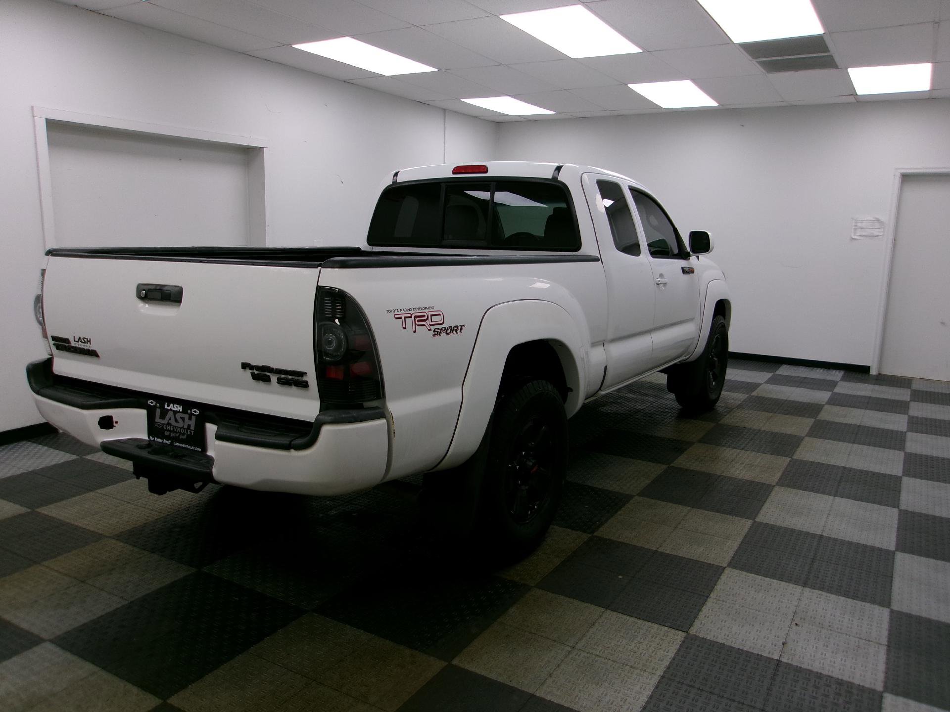 Used 2006 Toyota Tacoma PreRunner image 11