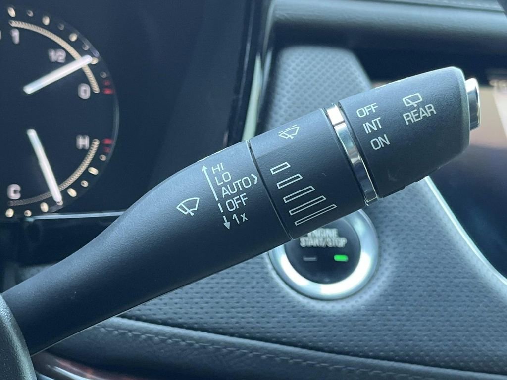 Used 2017 Cadillac XT5 Luxury image 35