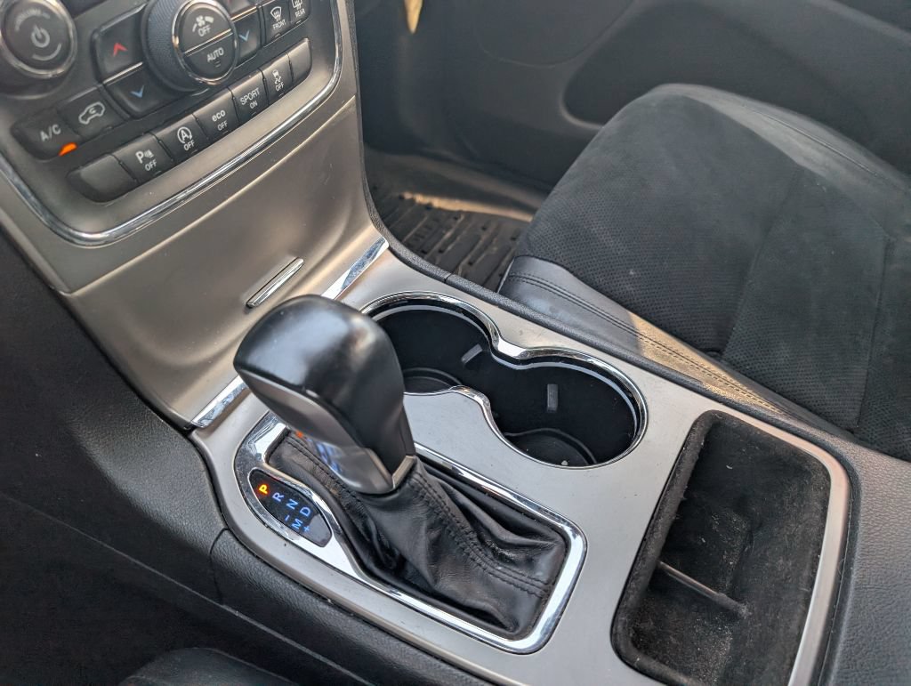 Used 2018 Jeep Grand Cherokee Altitude AWD/4WD image 24