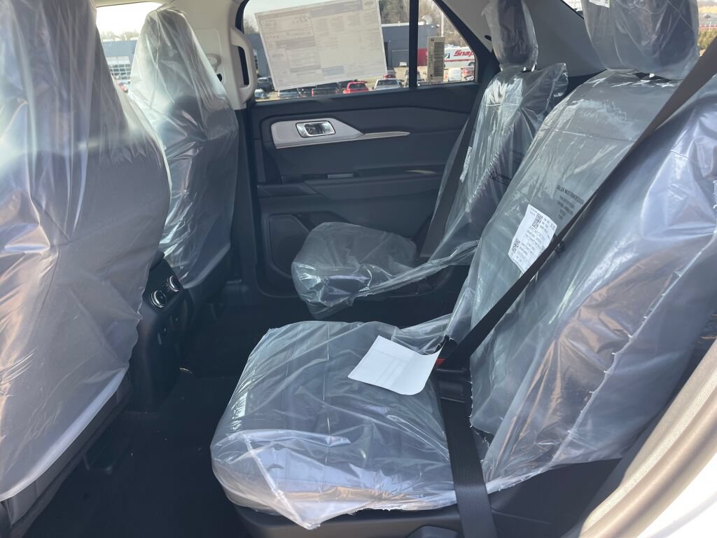 New 2026 Ford Explorer Active w/ Active Comfort Package AWD/4WD image 13