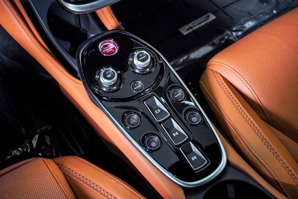 Used 2023 McLaren GT RWD image 29