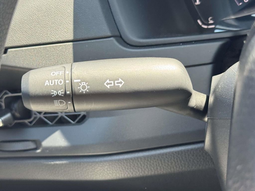 Used 2025 Honda Accord SE image 18