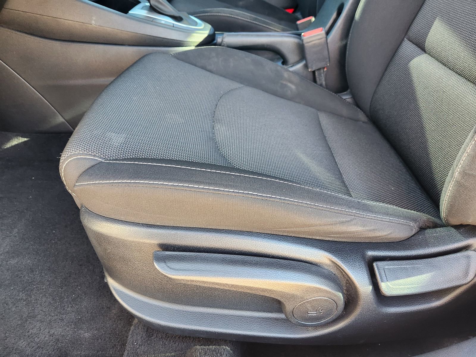 Used 2023 Kia Forte LXS w/ LXS Technology Package image 29