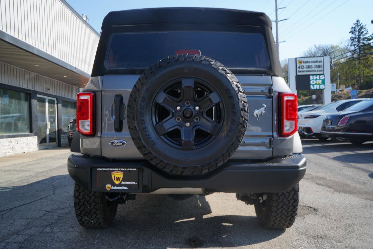 Used 2022 Ford Bronco Black Diamond image 8