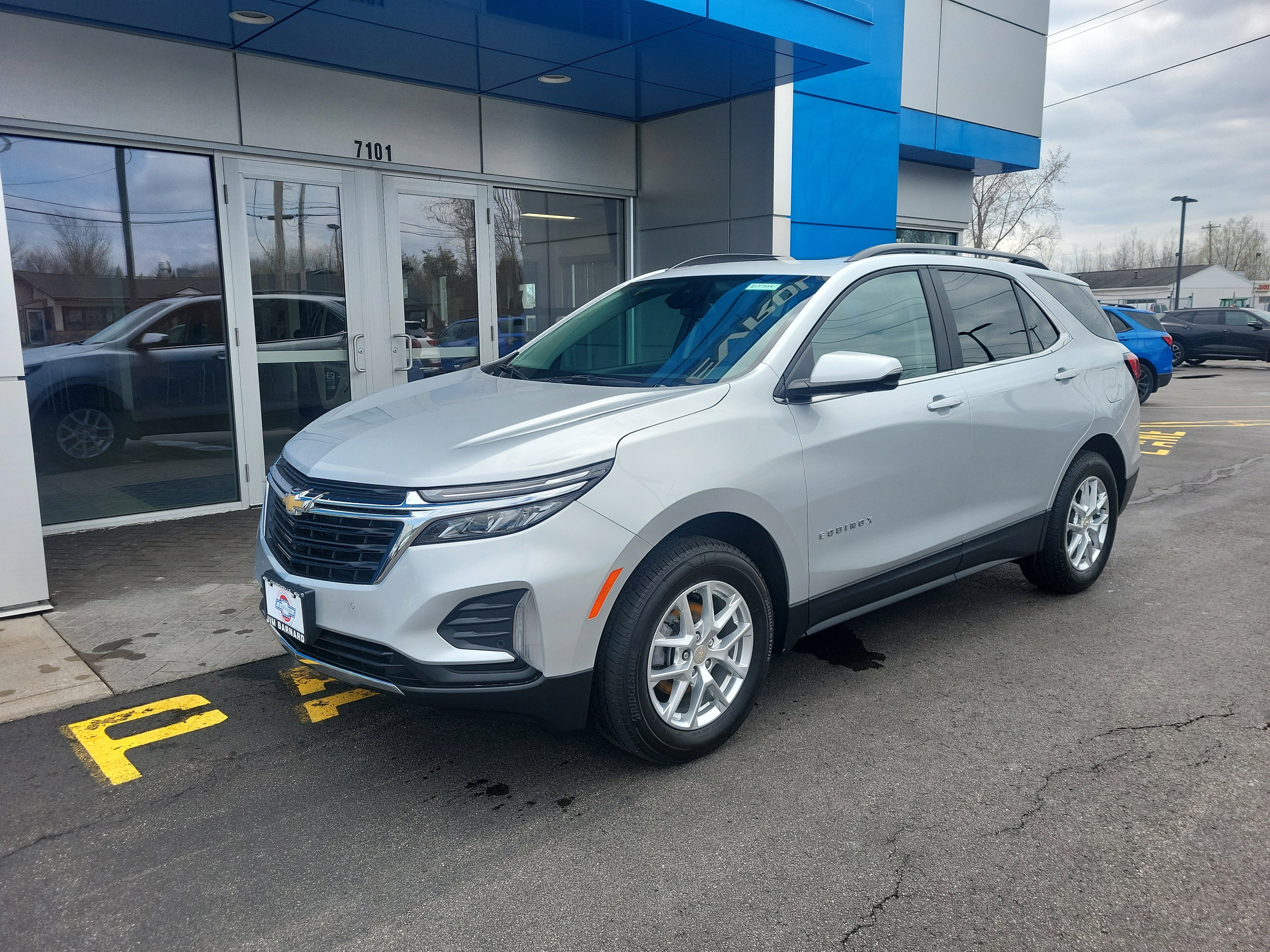 Certified 2022 Chevrolet Equinox LT AWD/4WD image 2