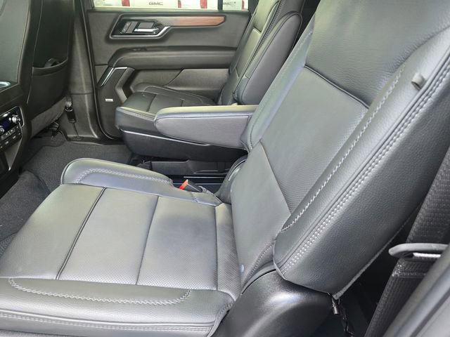 Used 2026 GMC Yukon XL Denali w/ Denali Reserve Package RWD image 13