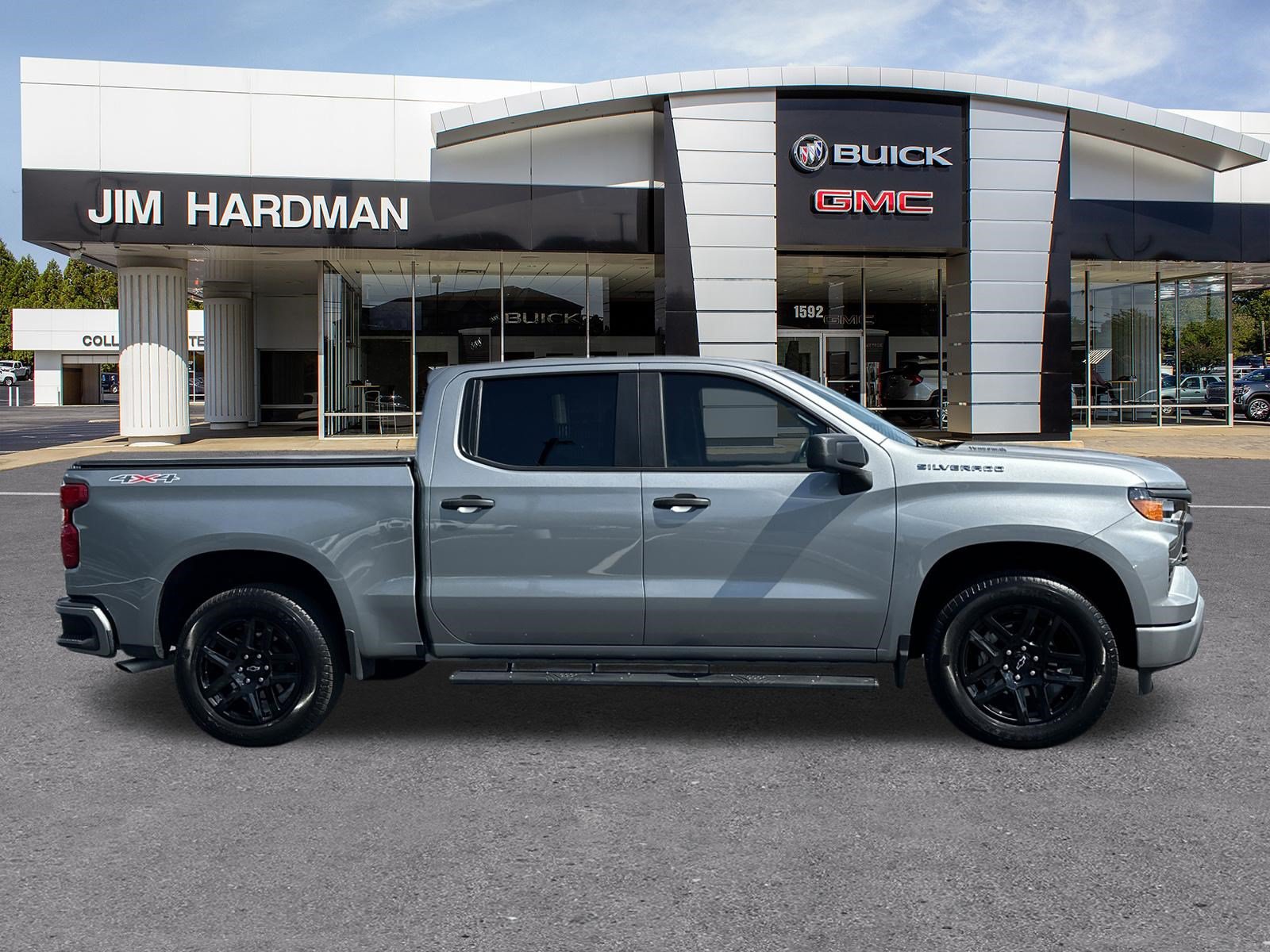 Used 2025 Chevrolet Silverado 1500 Custom w/ LPO, Dark Essentials Package AWD/4WD image 8