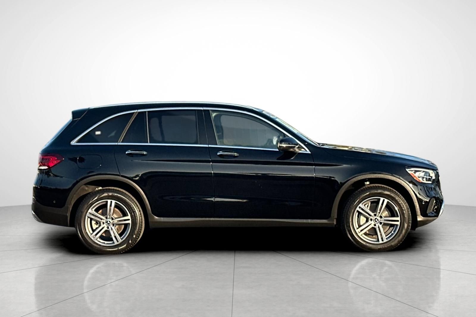 Certified 2022 Mercedes-Benz GLC 300 image 24