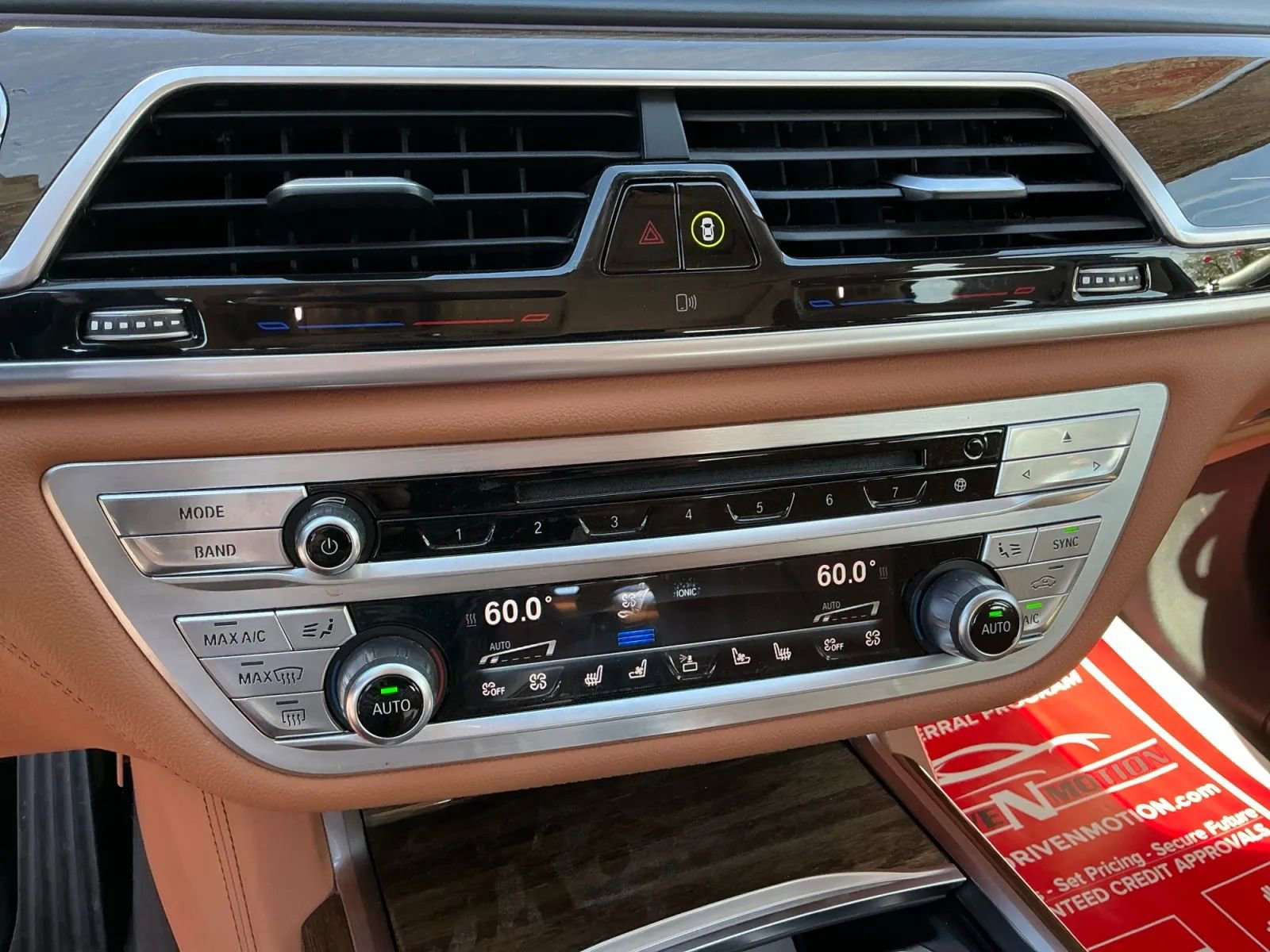 Used 2016 BMW 750i xDrive image 33