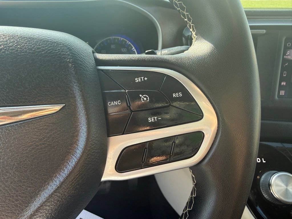 Used 2022 Chrysler Voyager LX FWD image 29