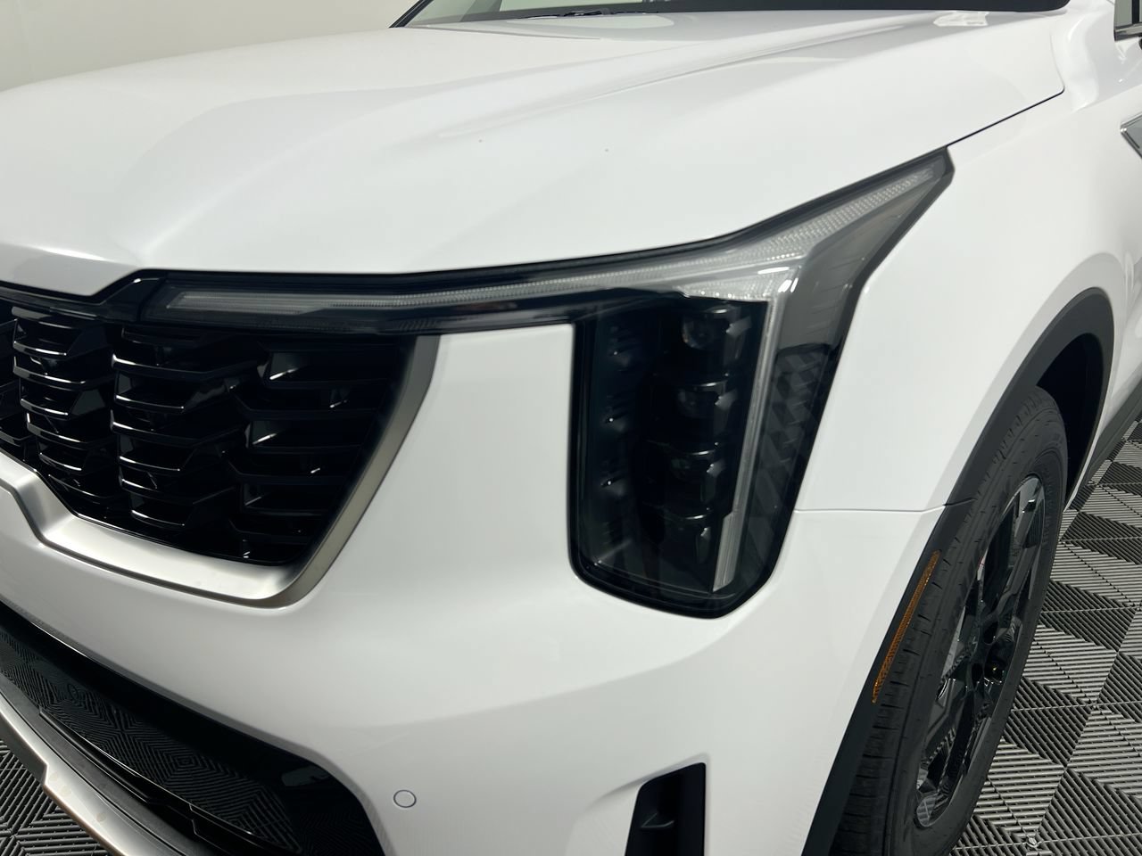 New 2026 Kia Sorento S w/ S Panoramic Sunroof Package FWD image 10