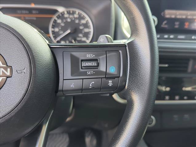 Used 2023 Nissan Rogue SV FWD image 16