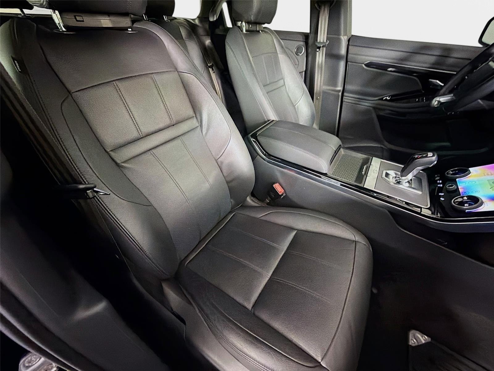 Used 2020 Land Rover Range Rover Evoque SE AWD/4WD image 28