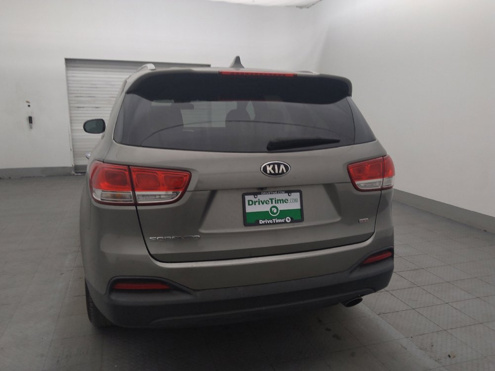 Used 2018 Kia Sorento FWD image 6