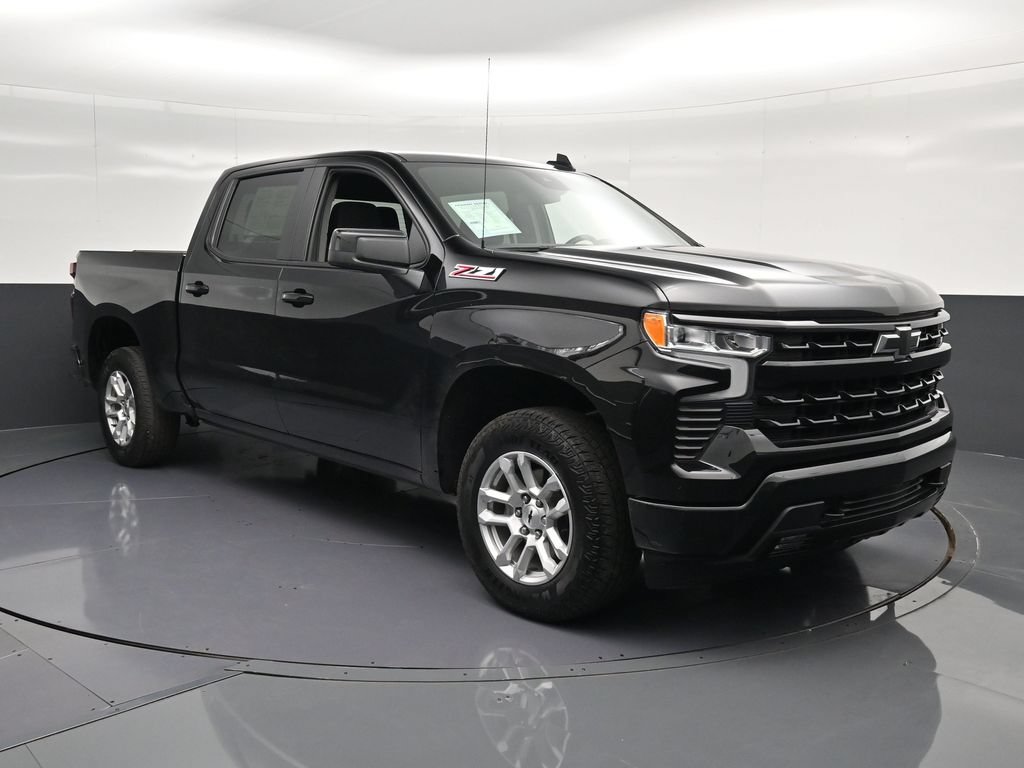 Used 2024 Chevrolet Silverado 1500 RST w/ Z71 Off-Road Package AWD/4WD image 5