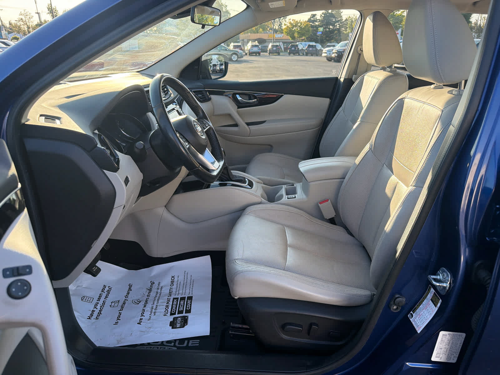 Used 2018 Nissan Rogue Sport SL w/ SL Premium Package AWD/4WD image 16