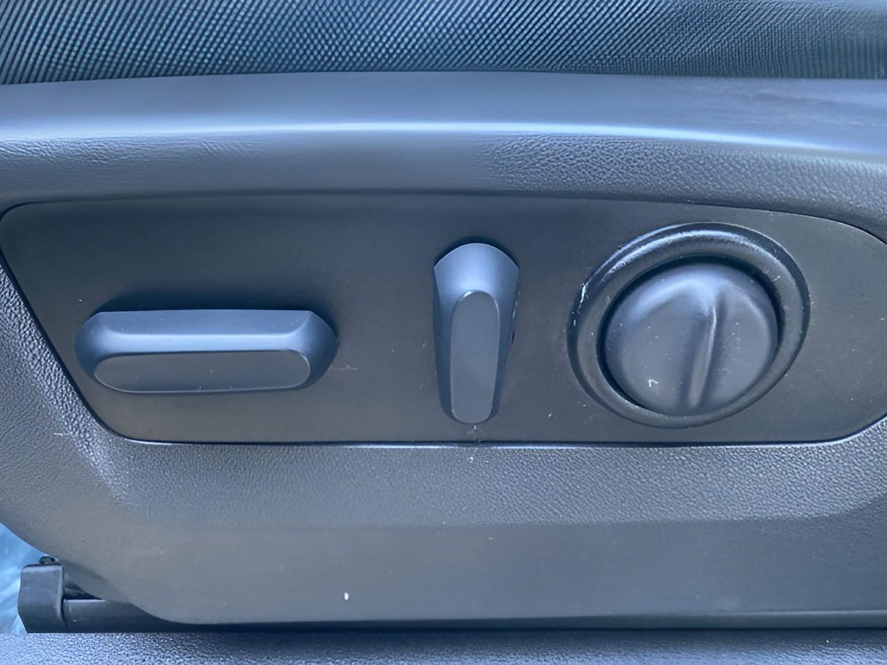 Used 2022 Chevrolet Silverado 1500 Custom Trail Boss w/ LPO, Dark Essentials Package image 10