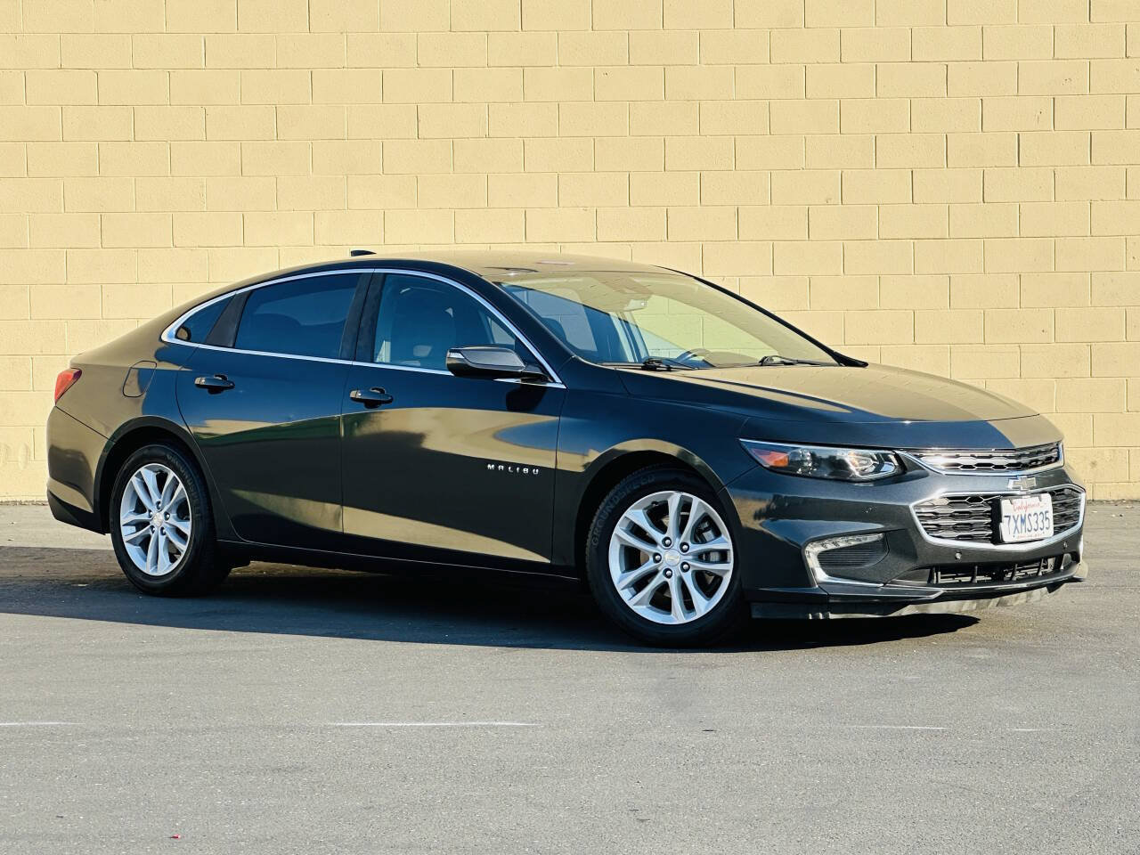 Used 2017 Chevrolet Malibu Hybrid w/ Driver Confidence Package FWD image 2