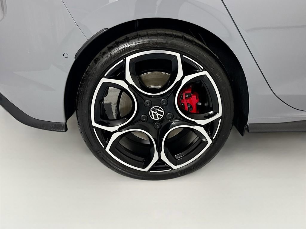 Used 2025 Volkswagen GTI Autobahn image 34