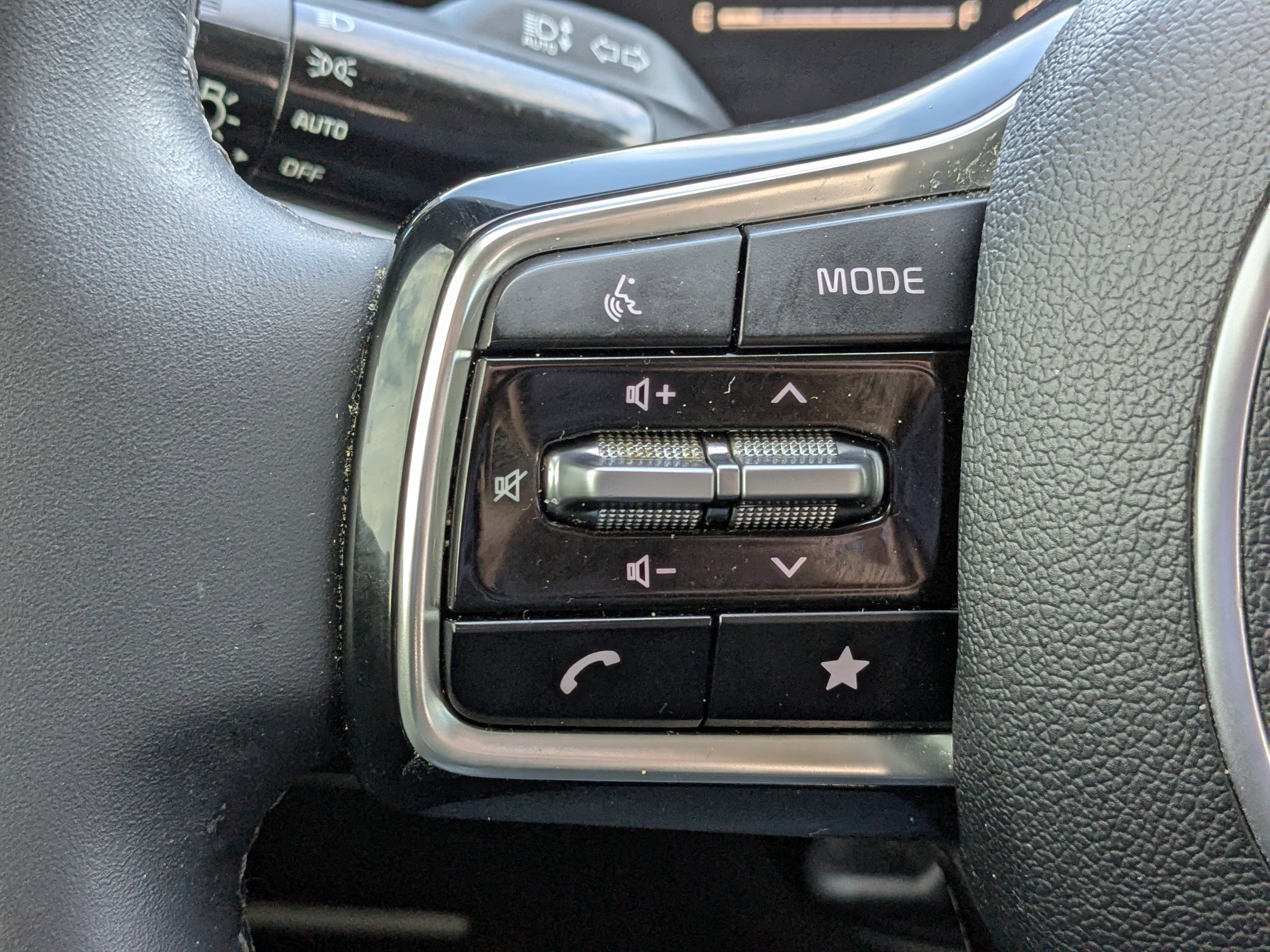 Certified 2024 Kia Sorento S w/ Panoramic Sunroof Package image 29