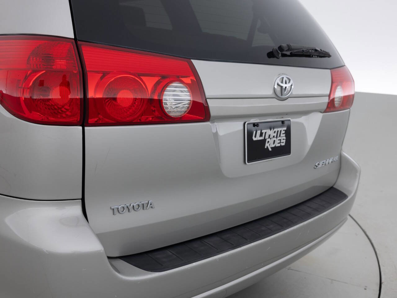 Used 2007 Toyota Sienna LE image 16