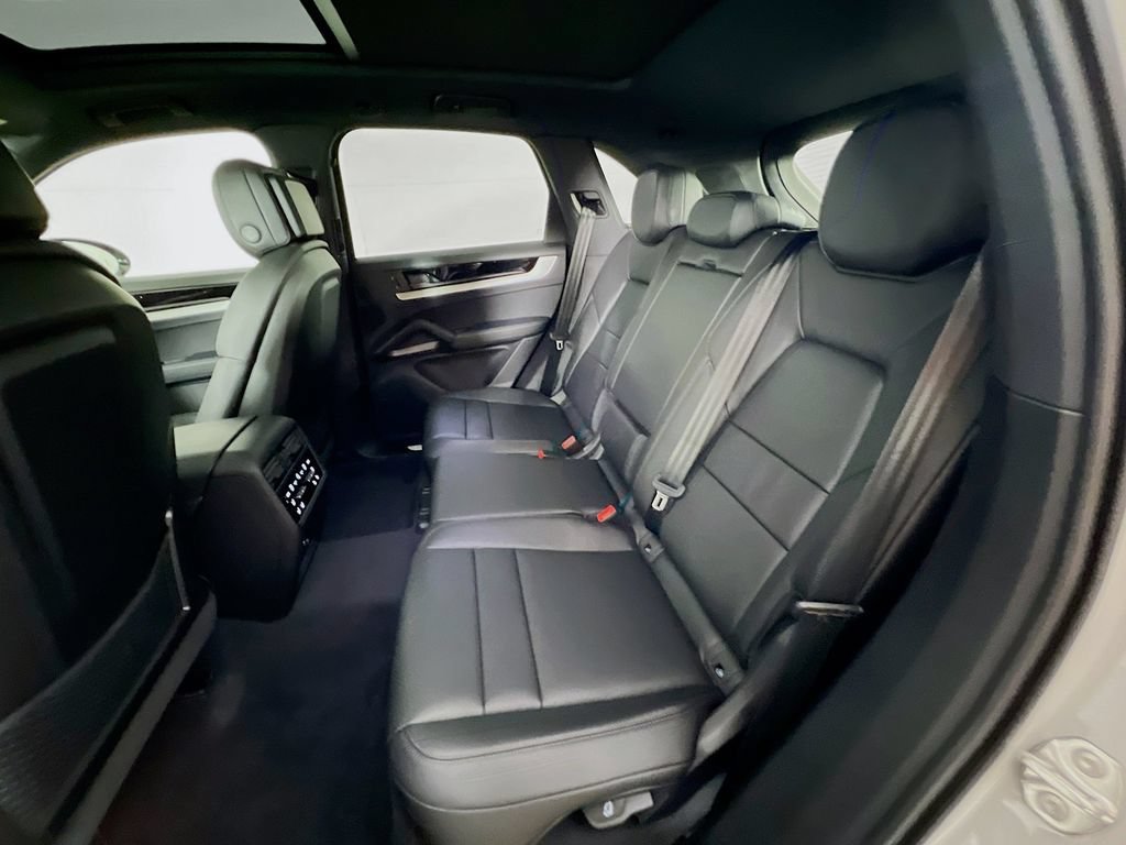 New 2026 Porsche Cayenne S AWD/4WD image 24