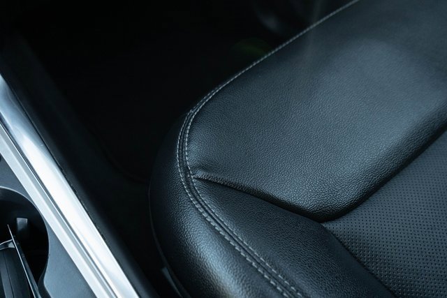 Used 2024 Ford Explorer Limited image 35