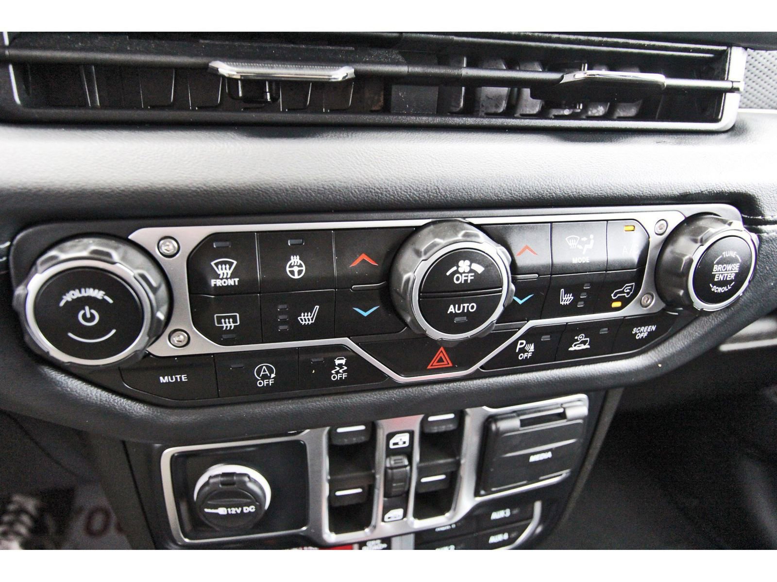 Used 2024 Jeep Wrangler Unlimited Rubicon image 26
