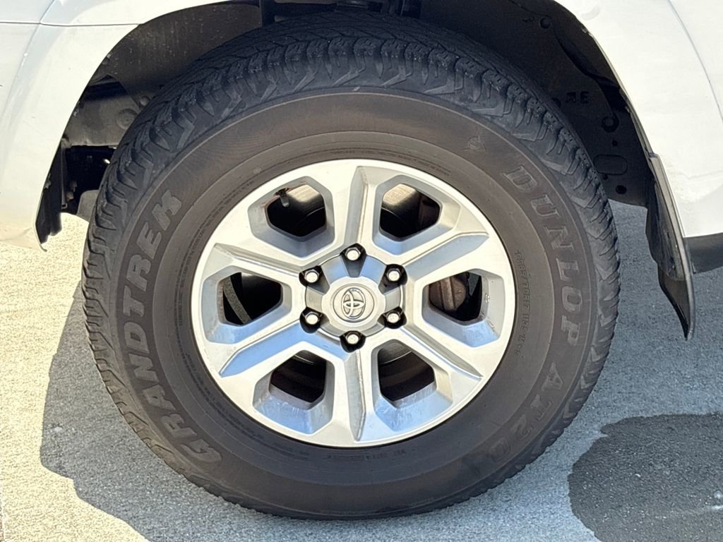 Used 2022 Toyota 4Runner SR5 Premium w/ Moonroof Package image 11