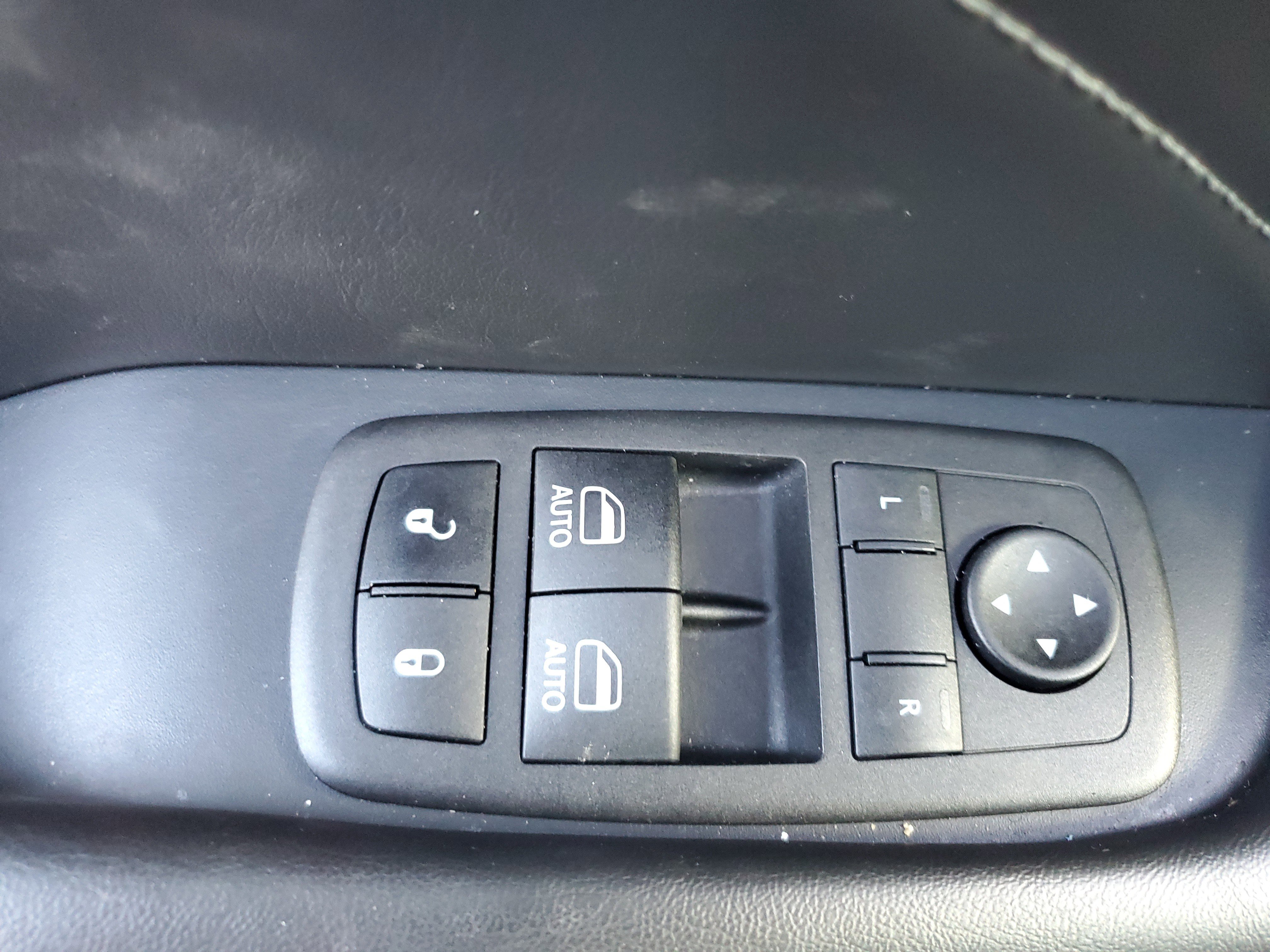 Used 2023 Dodge Challenger R/T w/ Plus Package image 30